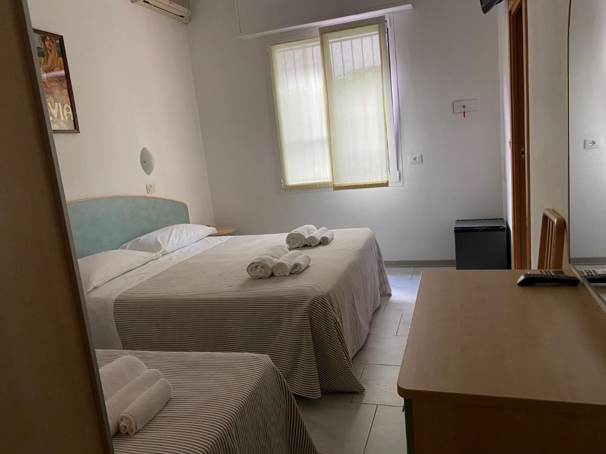 Hotel Chery Milano Marittima Eksteriør bilde