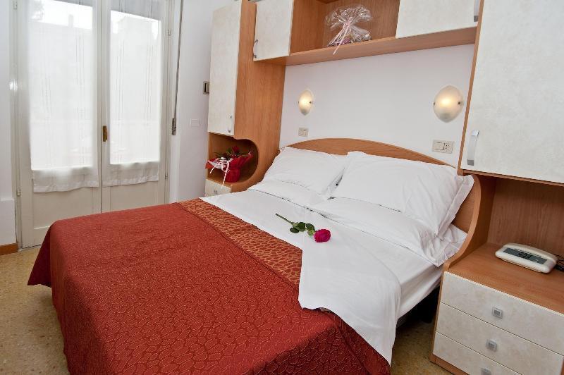 Hotel Chery Milano Marittima Eksteriør bilde