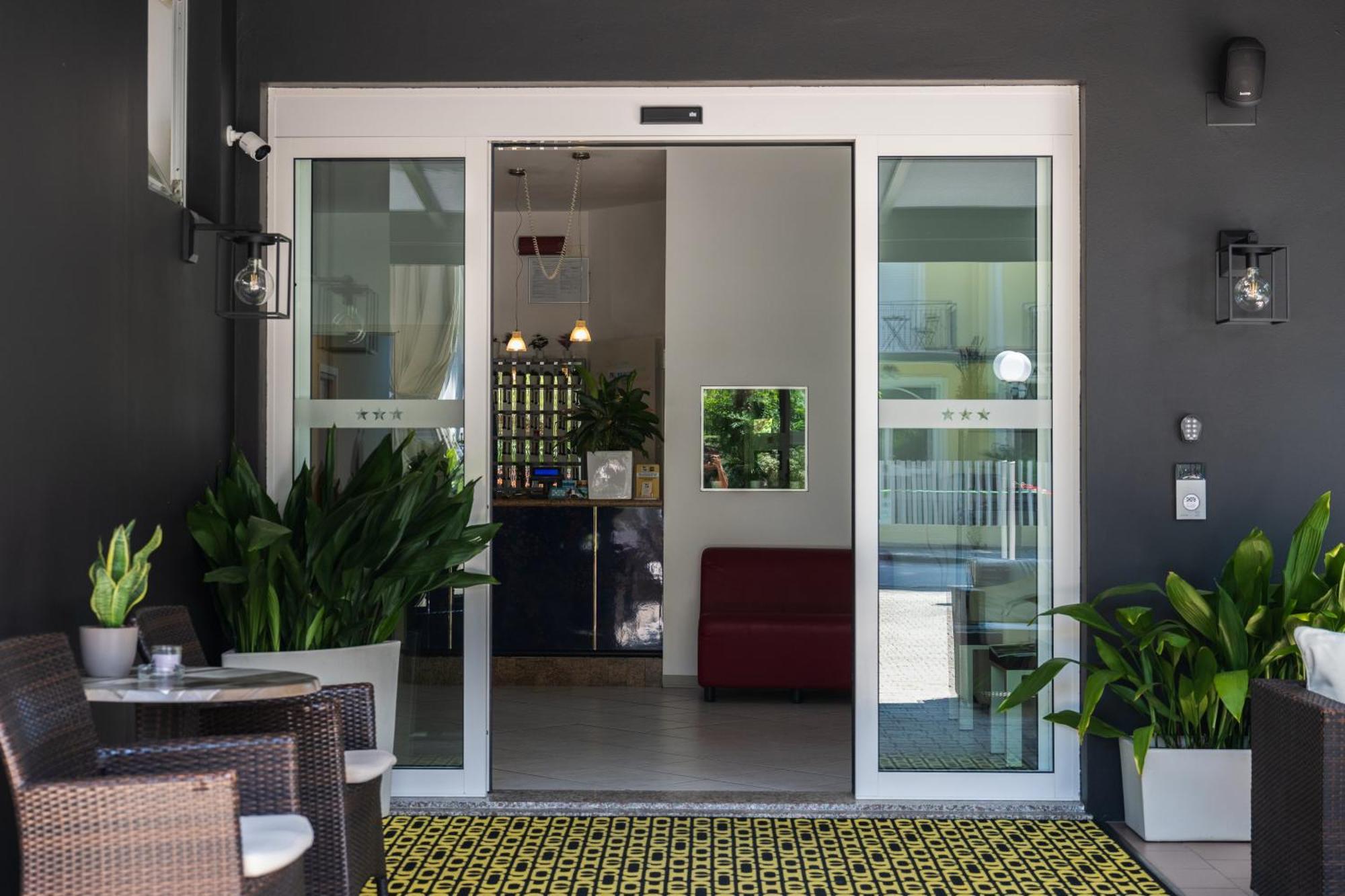 Hotel Chery Milano Marittima Eksteriør bilde